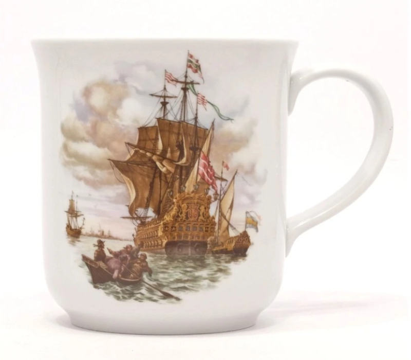 Hrnek GOLEM 1,5 l koráb ČER