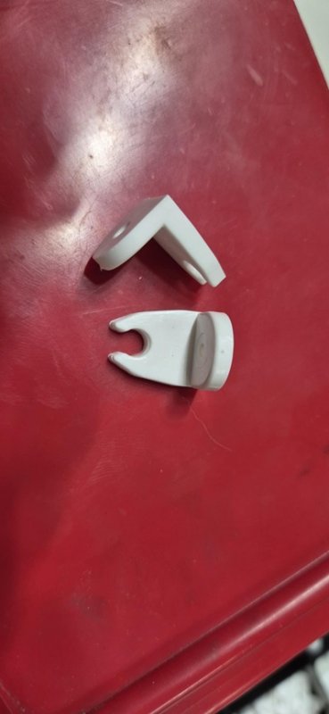 Držák ovládací tyčky