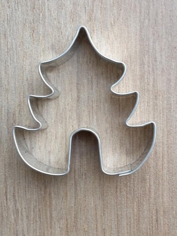 Vykrajovačka stromek na hrnek