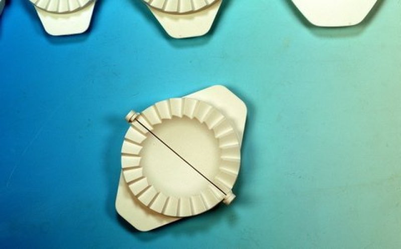 Tvořítko na pl.pečivo 10cm