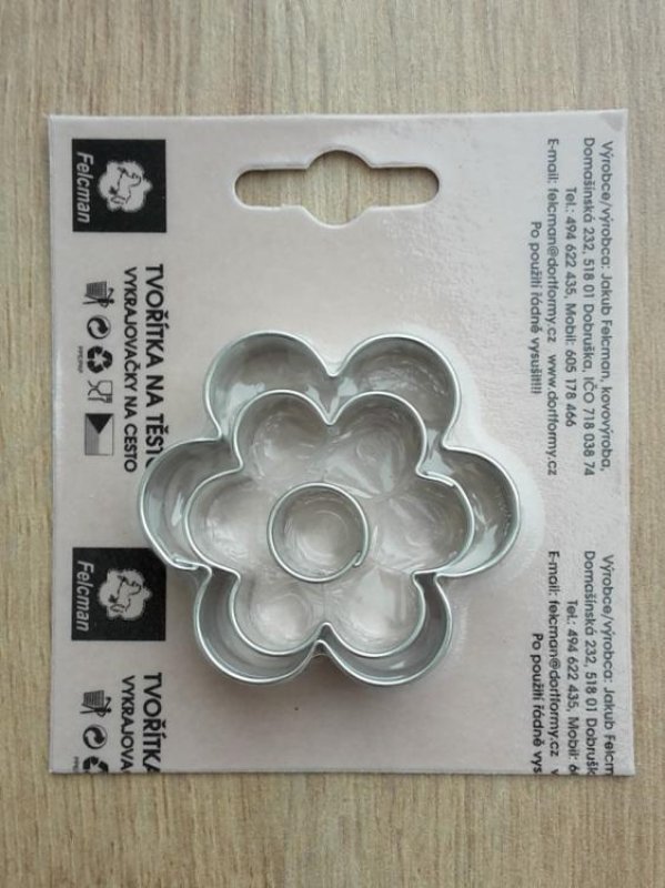 Vykrajovačky sada - kytičky